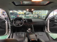 2021 Hyundai Elantra 1.5L CVT LUX Premium, белый — фото 5