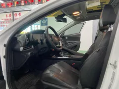 2021 Hyundai Elantra 1.5L CVT LUX Premium, белый — фото 6