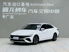 2023 Hyundai Elantra 1.5L CVT LUX Premium, белый — фото 1