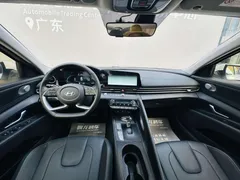2023 Hyundai Elantra 1.5L CVT LUX Premium, белый — фото 6