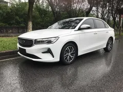 2022 Geely Emgrand 4th Gen 1.5L CVT Premium, белый — фото 1