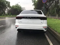 2022 Geely Emgrand 4th Gen 1.5L CVT Premium, белый — фото 4