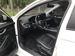 2022 Geely Emgrand 4th Gen 1.5L CVT Premium, белый — фото 8