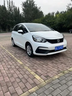2023 Honda Fit 1.5L CVT, белый — фото 3