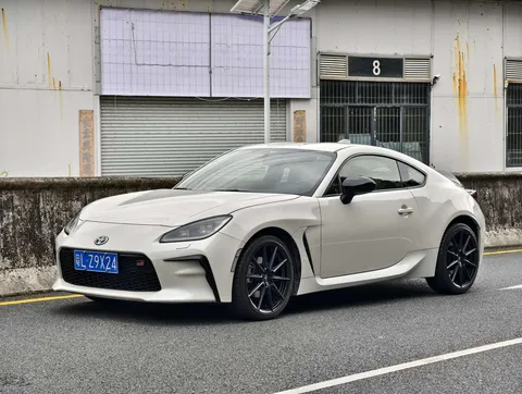 2023 Toyota GR86 2.4L MT 10th Anniversary