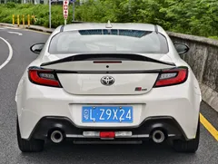 2023 Toyota GR86 2.4L MT 10th Anniversary, белый — фото 3