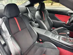 2023 Toyota GR86 2.4L MT 10th Anniversary, белый — фото 5