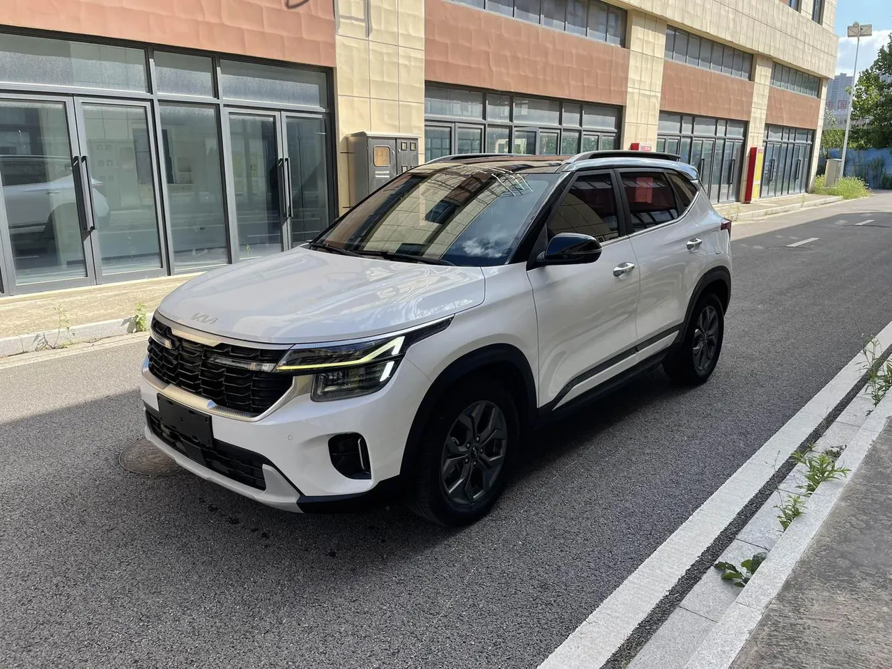 2023 Kia Seltos 1.5L IVT Luxury