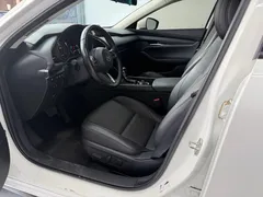 2023 Mazda Mazda3 2.0L AT, белый — фото 4