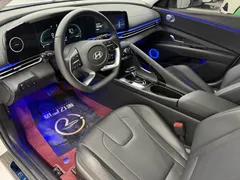 2023 Hyundai Elantra 1.5L CVT LUX Premium, белый — фото 11