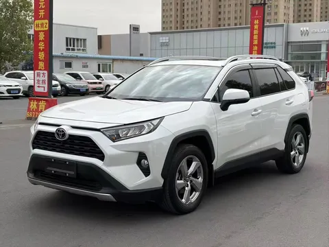 2022 Toyota RAV4 2.0L CVT 4WD Fashion