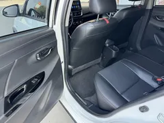 2022 Toyota Yaris L Zhixuan X 1.5L CVT Luxury Plus, белый — фото 10