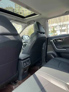 2022 Toyota Wildlander 2.0L 4WD Luxury, белый — фото 5