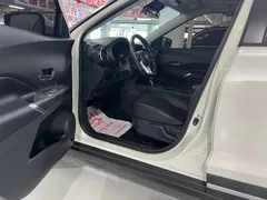 2023 Nissan Kicks 1.5L Luxury, белый — фото 12