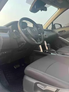 2023 Toyota Corolla Cross 2.0L CVT Elite, белый — фото 4