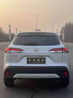 2023 Toyota Corolla Cross 2.0L CVT Elite, белый — фото 9
