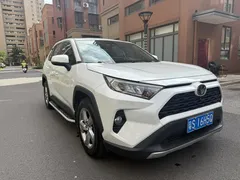 2022 Toyota RAV4 2.0L CVT 2WD Fashion Plus, белый — фото 3