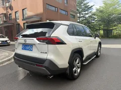 2022 Toyota RAV4 2.0L CVT 2WD Fashion Plus, белый — фото 4