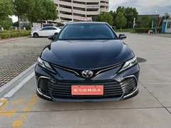 2021 Toyota Camry 2.0G Luxury, чёрный — фото 2
