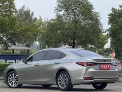 2022 Lexus ES 200 Excellence — фото 4