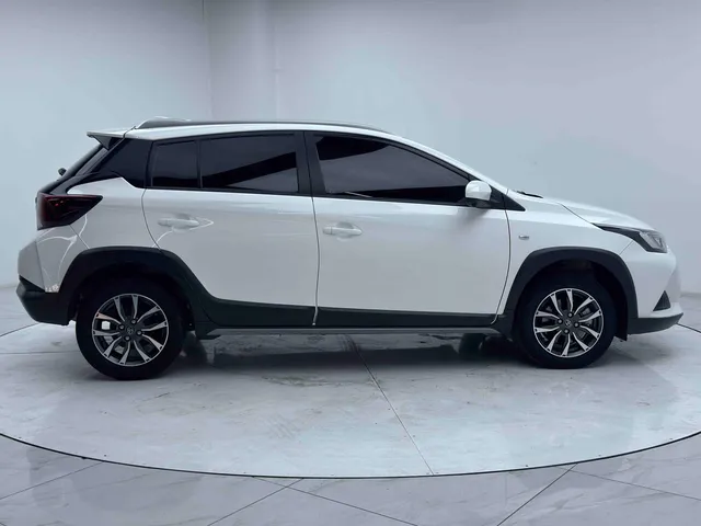 2022 Toyota Yaris L Zhixuan X 1.5L CVT Luxury Plus