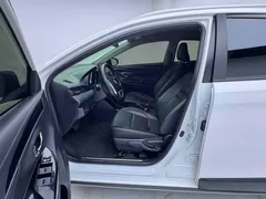 2022 Toyota Yaris L Zhixuan X 1.5L CVT Luxury Plus, белый — фото 12