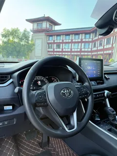 2022 Toyota RAV4 2.0L CVT 2WD Fashion — фото 8