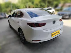 2022 Mazda Mazda3 2.0L AT, белый — фото 4