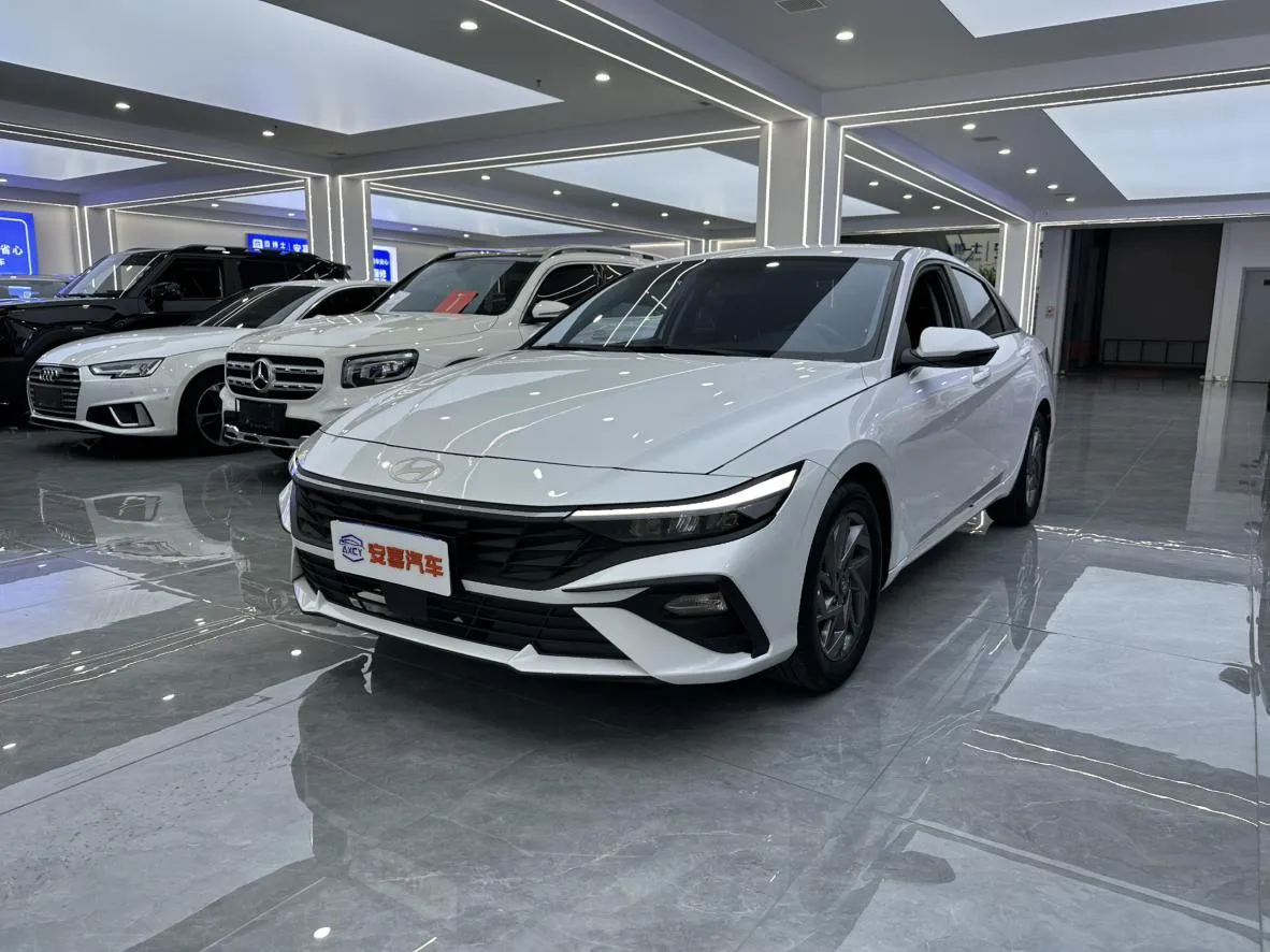 2023 Hyundai Elantra 1.5L CVT GLS Leading