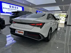 2023 Hyundai Elantra 1.5L CVT GLS Leading, белый — фото 11