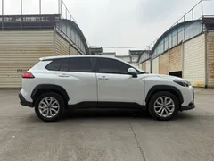 2023 Toyota Frontlander 2.0L CVT Sport, белый — фото 3