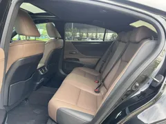 2022 Lexus ES 200 Excellence, чёрный — фото 11
