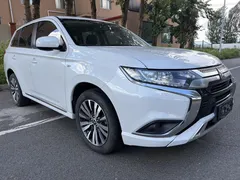 2021 Mitsubishi Outlander 2.0L 2WD 5-seat, белый — фото 3