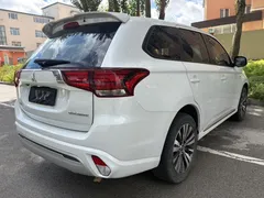 2021 Mitsubishi Outlander 2.0L 2WD 5-seat, белый — фото 4