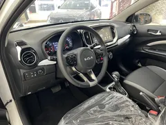 2021 Kia Yipao 1.4L CVT Sunroof, белый — фото 4