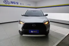2023 Toyota Corolla Cross 2.0L CVT Pioneer, белый — фото 3
