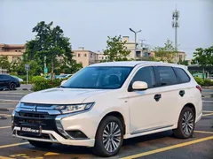 2021 Mitsubishi Outlander 2.0L 2WD 5-seat, белый — фото 1