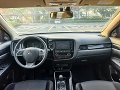2021 Mitsubishi Outlander 2.0L 2WD 5-seat, белый — фото 5