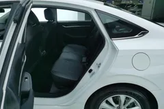 2021 Changan Eado 1.6L GDI CVT Elite, белый — фото 13