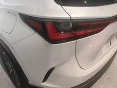 2022 Lexus NX 260 2WD, белый — фото 9