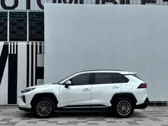 2022 Toyota Wildlander 2.0L 2WD Luxury Plus, белый — фото 3