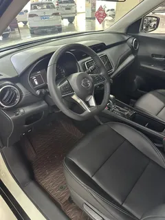 2022 Nissan Kicks 1.5L XV CVT Luxury, белый — фото 4