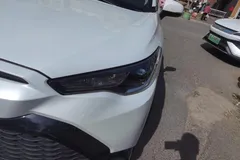 2022 Toyota Frontlander 2.0L CVT Elite, белый — фото 2