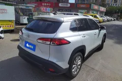 2022 Toyota Frontlander 2.0L CVT Elite, белый — фото 9