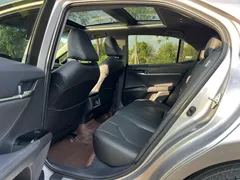 2021 Toyota Camry 2.5G Luxury — фото 6