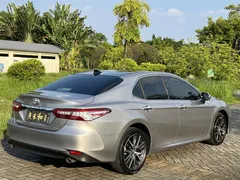 2021 Toyota Camry 2.5G Luxury — фото 10