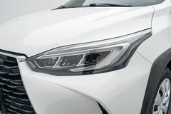 2022 Toyota Yaris L Zhixuan X 1.5L CVT Leading Plus, белый — фото 19