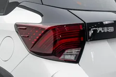 2022 Toyota Yaris L Zhixuan X 1.5L CVT Leading Plus, белый — фото 20