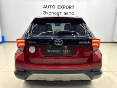 2022 Toyota Yaris L Zhixuan X 1.5L CVT Luxury Plus, красный — фото 5