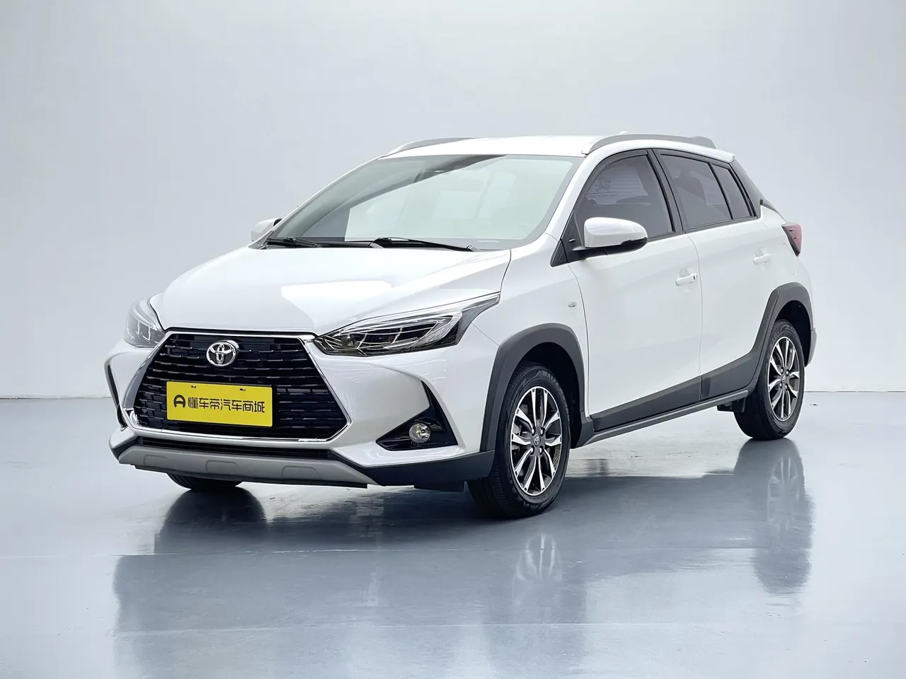 2022 Toyota Yaris L Zhixuan X 1.5L CVT Luxury Plus